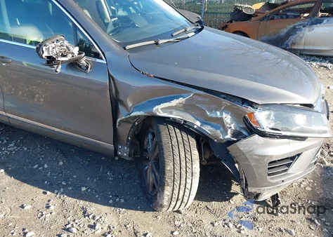 2016 Volkswagen Touareg Vr6 Lux z USA, uszkodzony, nr VIN WVGEF9BP1GD008867